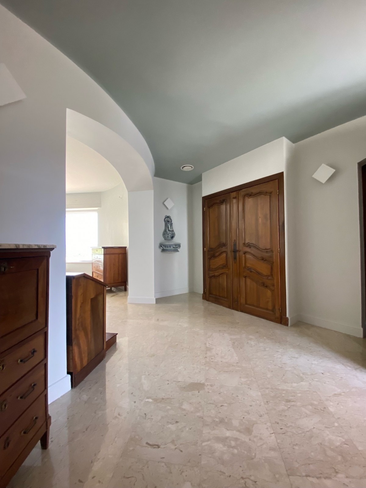 Comment choisir un bleu chic dans la palette de couleurs Farrow And Ball en vente à Sanary Sur Mer