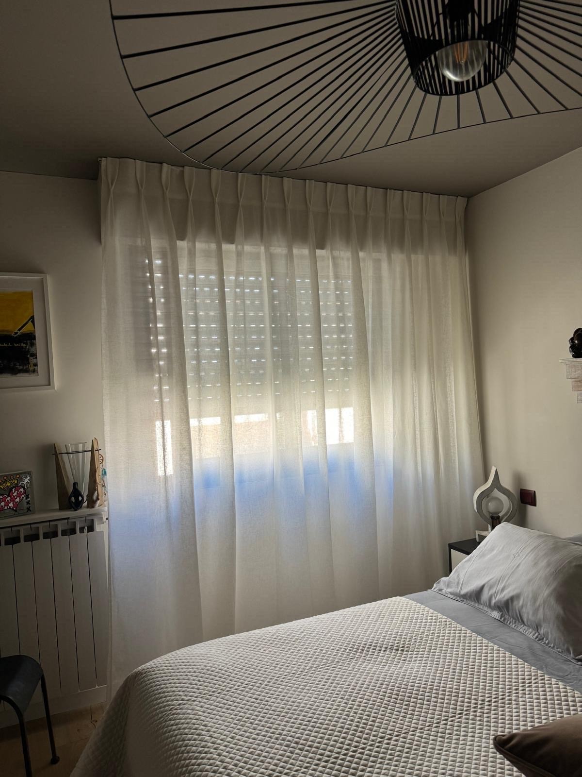 Élégance et légèreté avec Norcia un tissu Guell Lamadrid en vente à Toulon au Mourillon