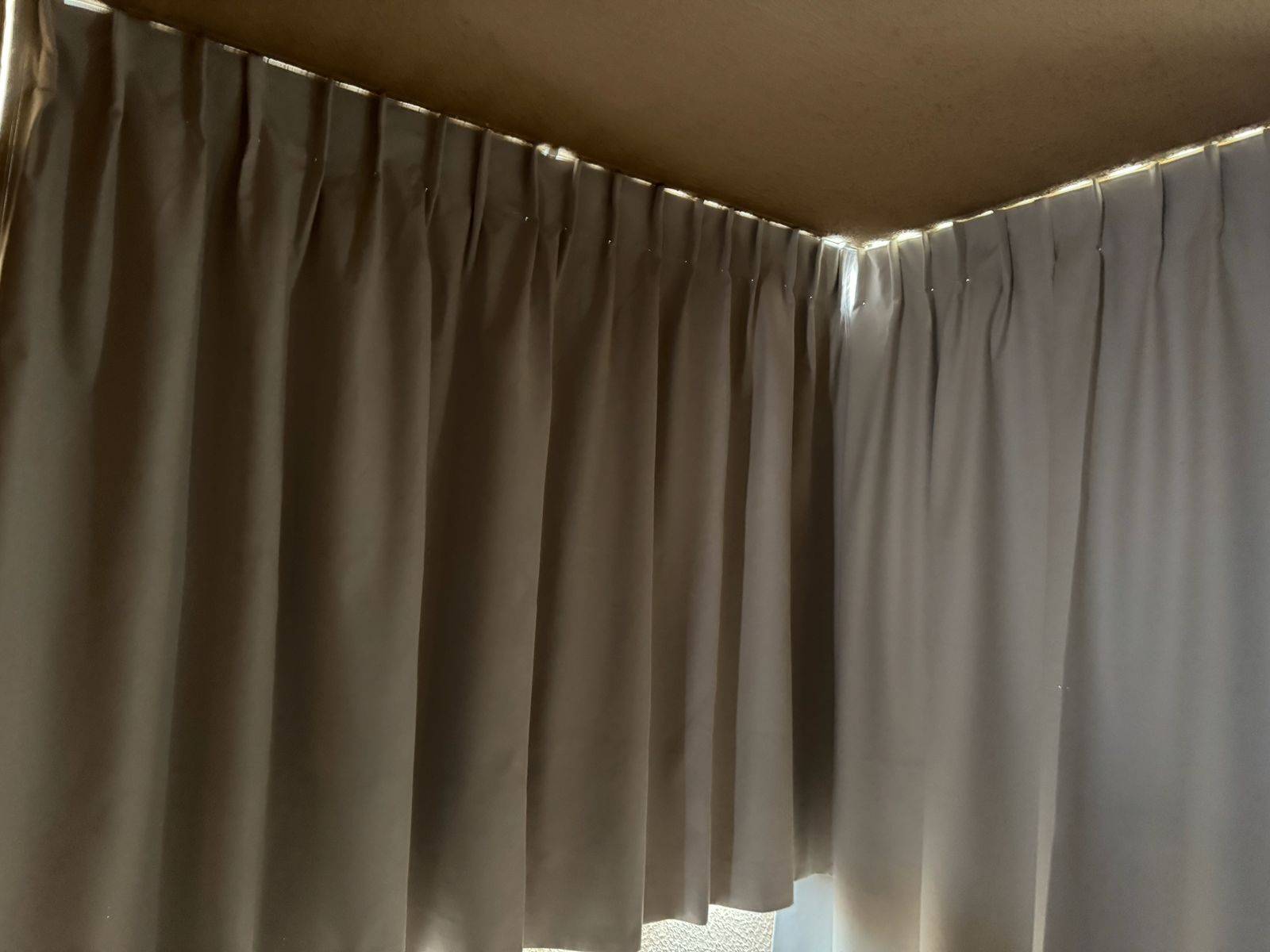 Réalisation de rideaux et voilages sur mesure à Sanary sur Mer dans le 83