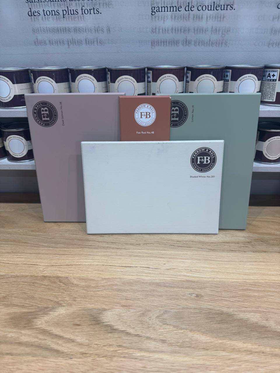 Conseillers couleurs en magasin pour un style personnalisé au Pradet dans le 83