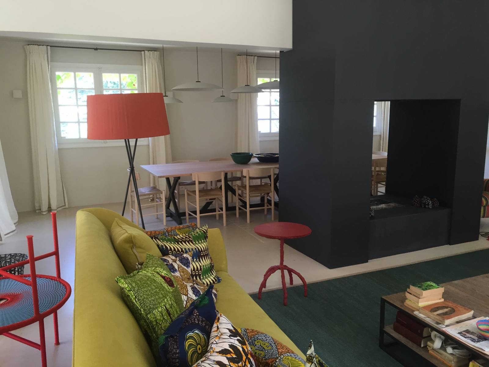 application par des artisans qualifiés de peinture Farrow and Ball N°31 railing à GRIMAUD