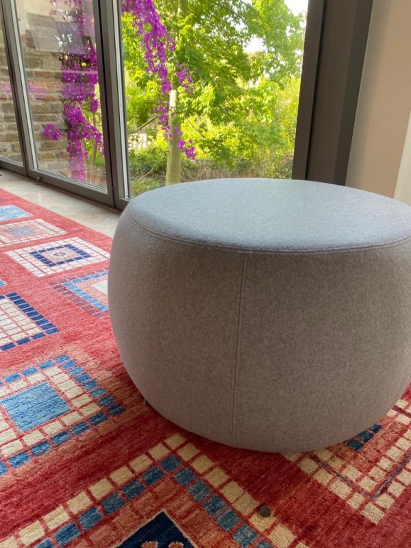 Vente de pouf par une bonne entreprise de décoration à TOULON dans le VAR 
