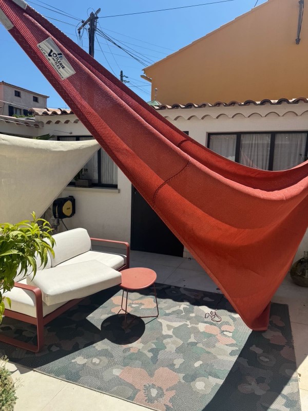 Founriture et pose de voiles d'ombrage par une entreprise de peinture à TOULON
