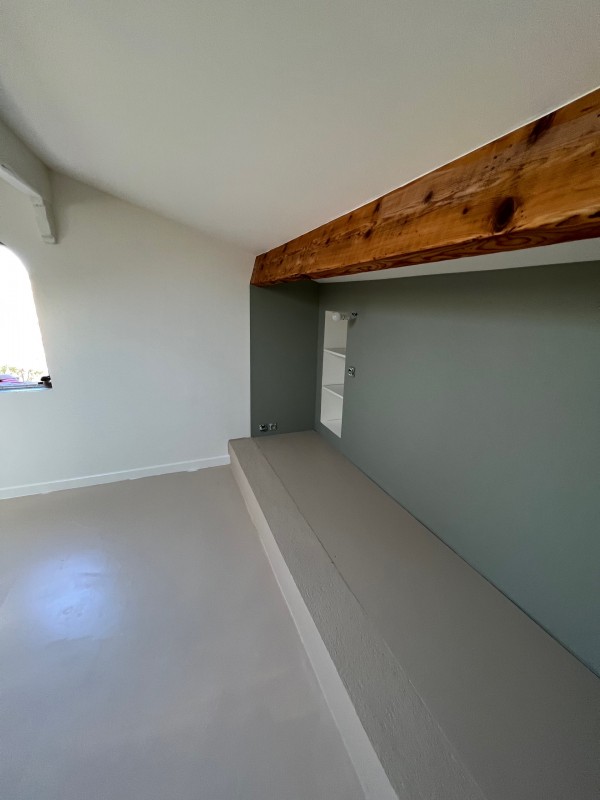 Vente et application des peintures haut de gamme Farrow And Ball par une entreprise de décoration à Toulon