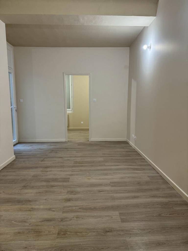 Photo de travaux de peinture près de Bormes les Mimosas par peintres professionnels