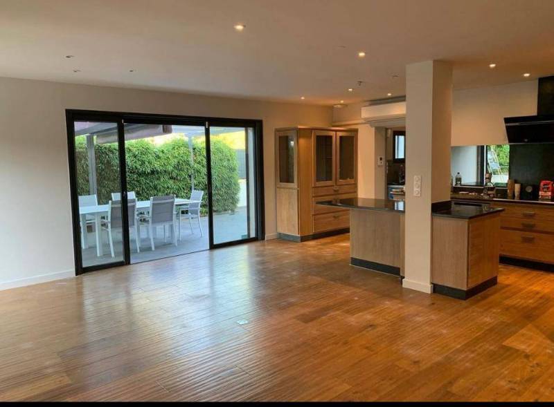 Travaux de peinture à Hyères dans le 83 par les artisans peintres COULEURS ET MATIERES