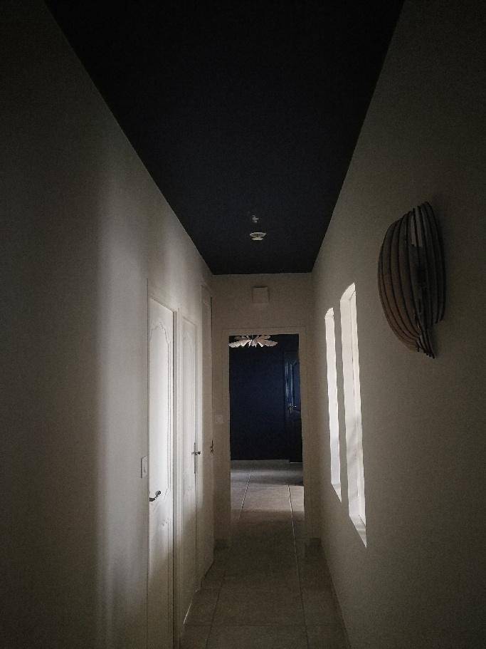 Travaux de peinture par peintres professionnels COULEURS ET MATIERES avec la peinture Farrow & Ball Stiffkey Blue à Hyères dans le 83