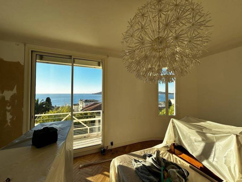 Rénovation de peinture par un peintre professionnel COULEURS ET MATIERES à Bormes les Mimosas dans le Var 