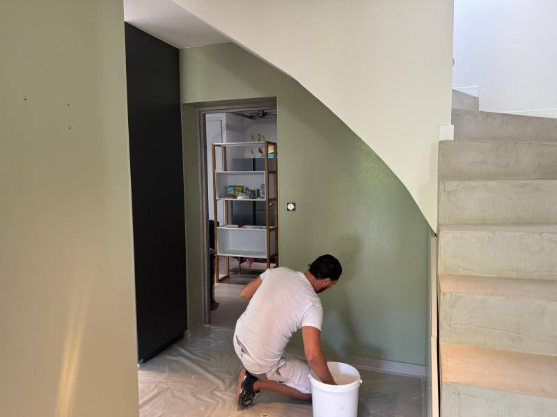 Mise en peinture d'un séjour à Toulon dans le Var par les peintres professionnels COULEURS ET MATIERES