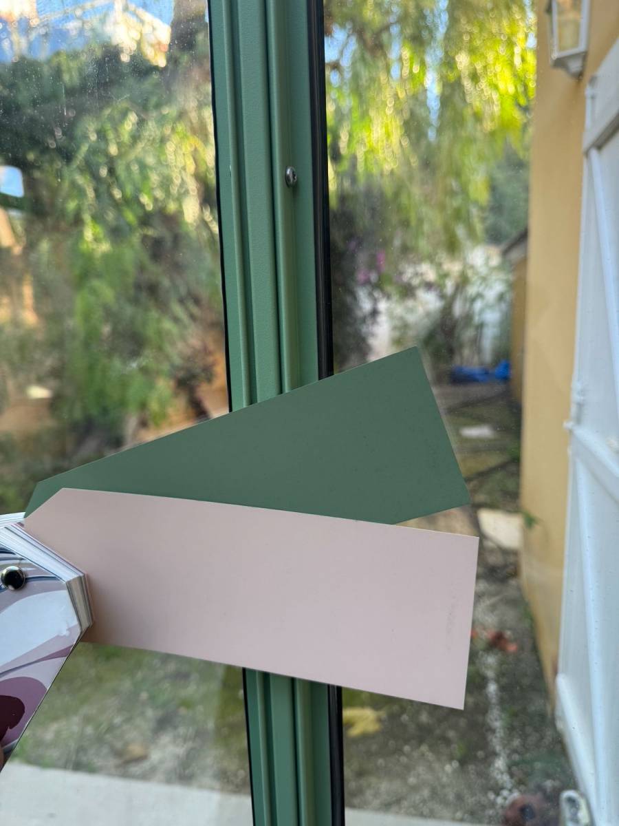 Rénover la peinture de son intérieur à Toulon dans le même coloris initial