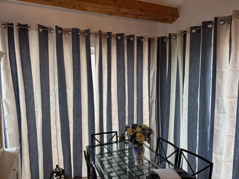 Confection de rideaux sur mesure en lin TOILES DE MAYENNE Estoril installés au Pradet dans le 83