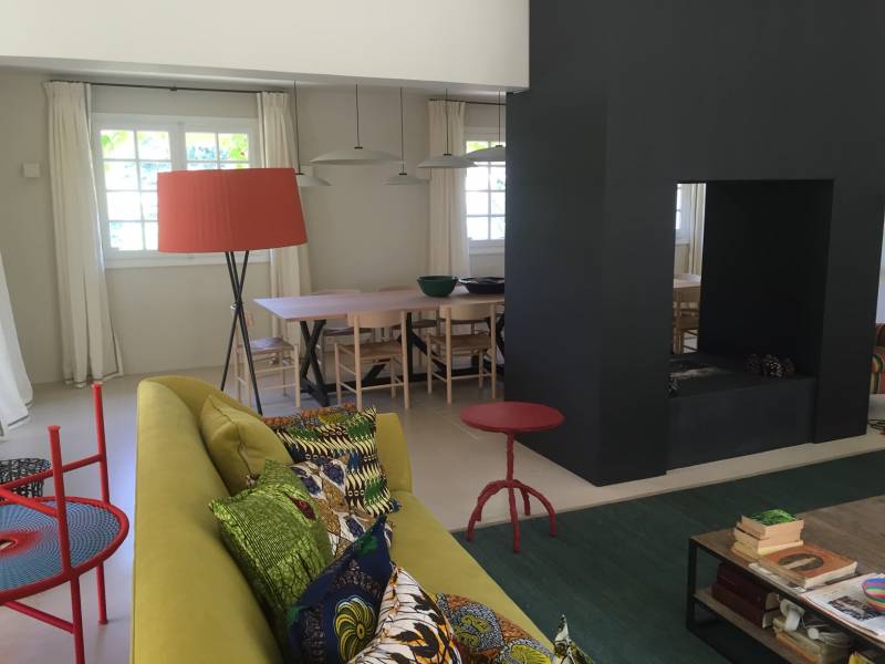 application par des artisans qualifiés de peinture Farrow and Ball N°31 railing à GRIMAUD