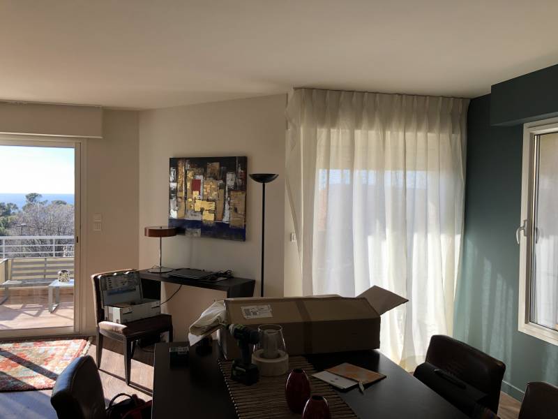 salon avec rideaux de la marque LIBECO à SANARY par une bonne entreprise