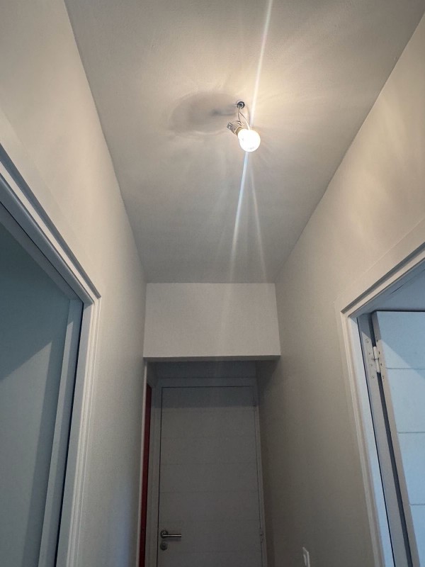 Entreprise de peinture à Sanary : rénovation après dégât des eaux avec peinture Farrow & Ball