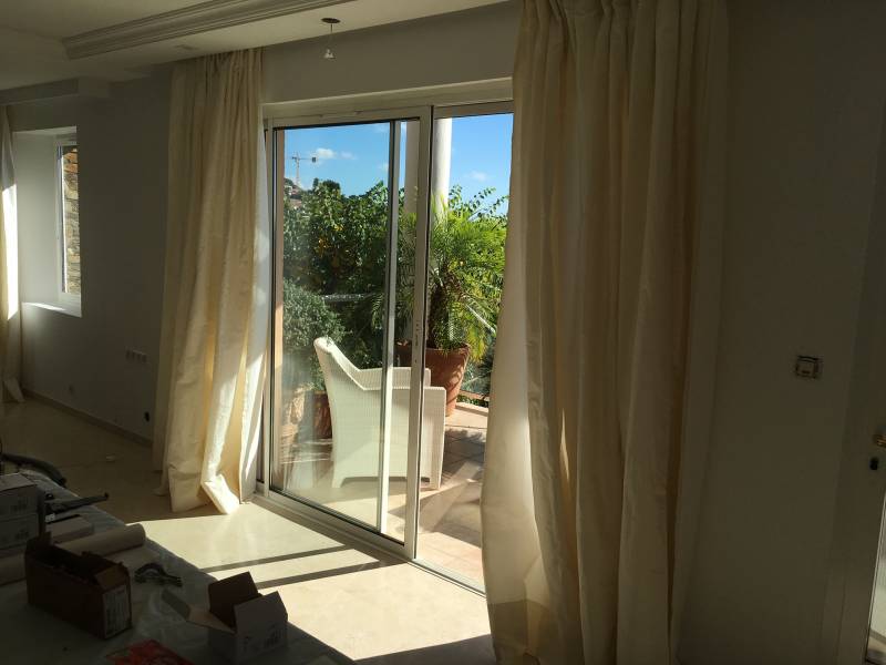 Aménager vos fenêtres sur mesures près de COGOLIN par une bonne entreprise