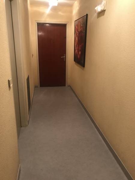 pose de revêtements de sols souples dans copro par entreprise de peinture à Toulon